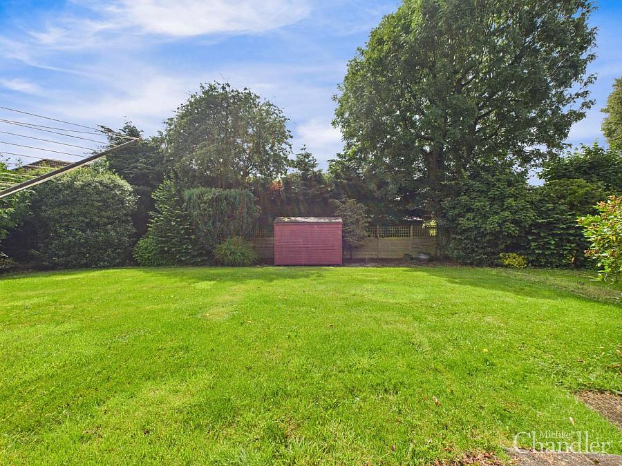 40 Blenheim Park