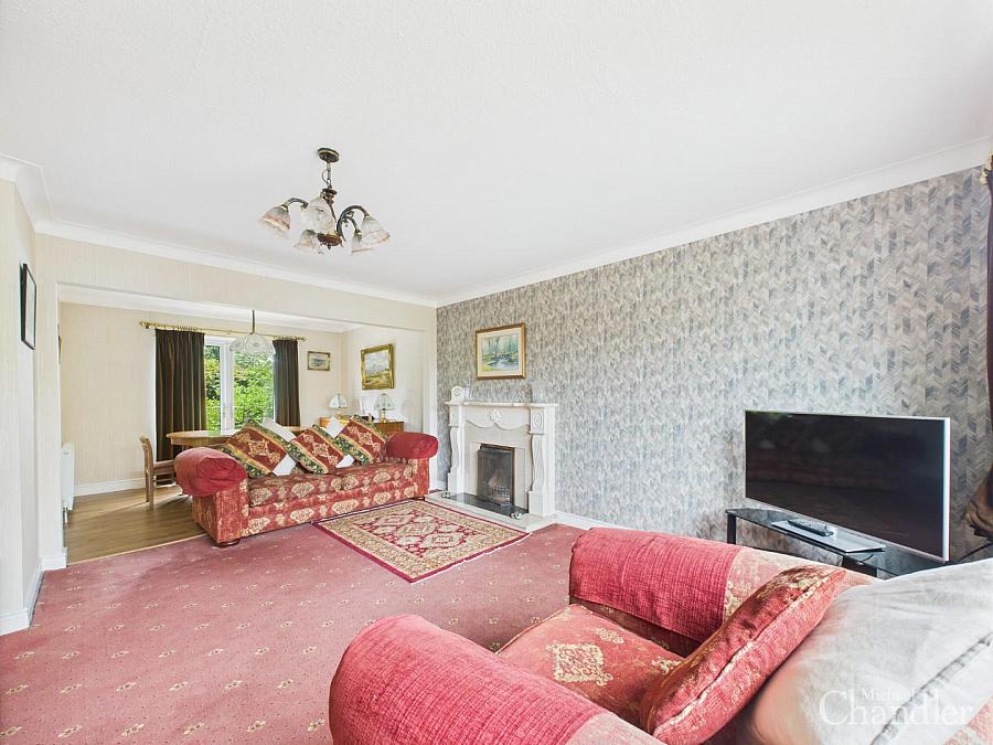 40 Blenheim Park