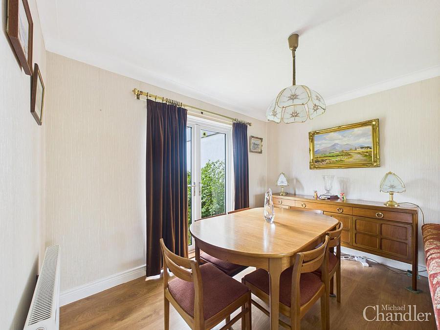 40 Blenheim Park