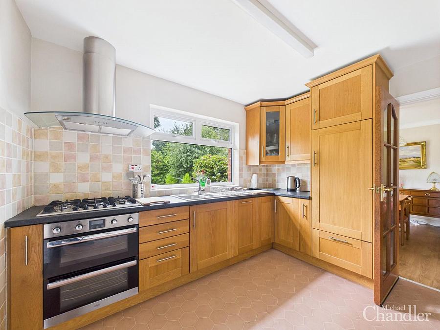 40 Blenheim Park