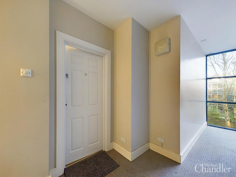 Apt 6 Holyrood Manor