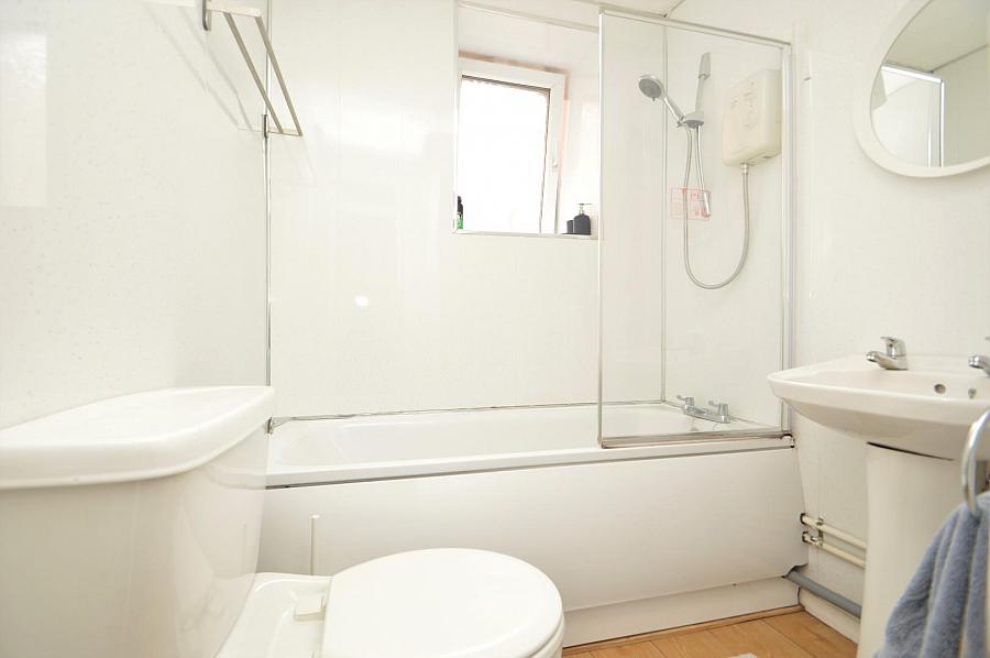 12A Tyrone House 30 Adelaide Street