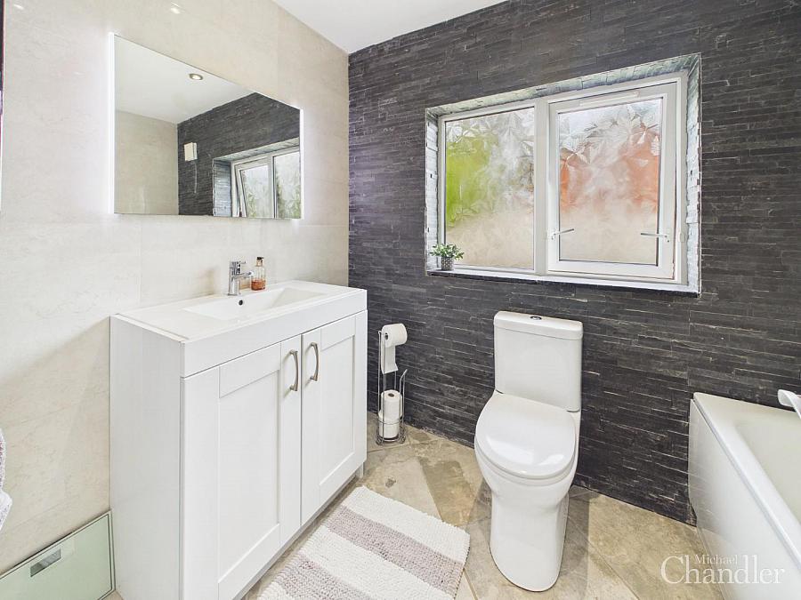 2 Ballylenaghan Park
