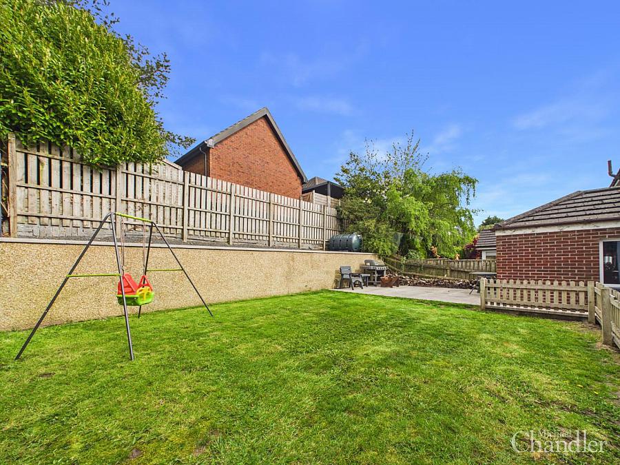 2 Ballylenaghan Park