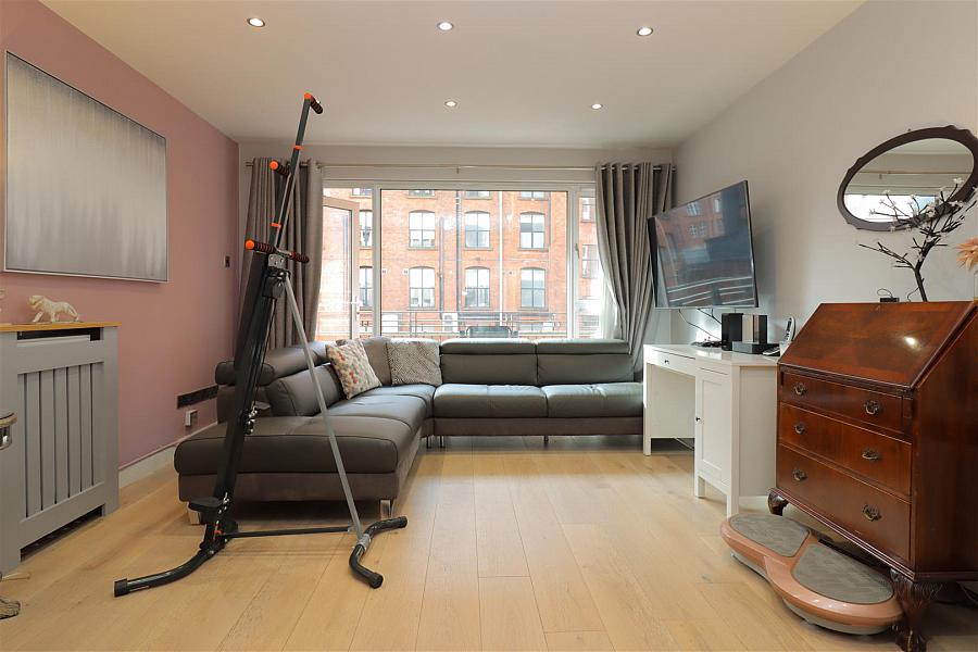 Apt 203 Margarita Plaza 81 Adelaide Street