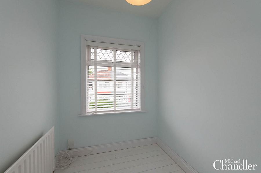 11 Ravenhill Crescent