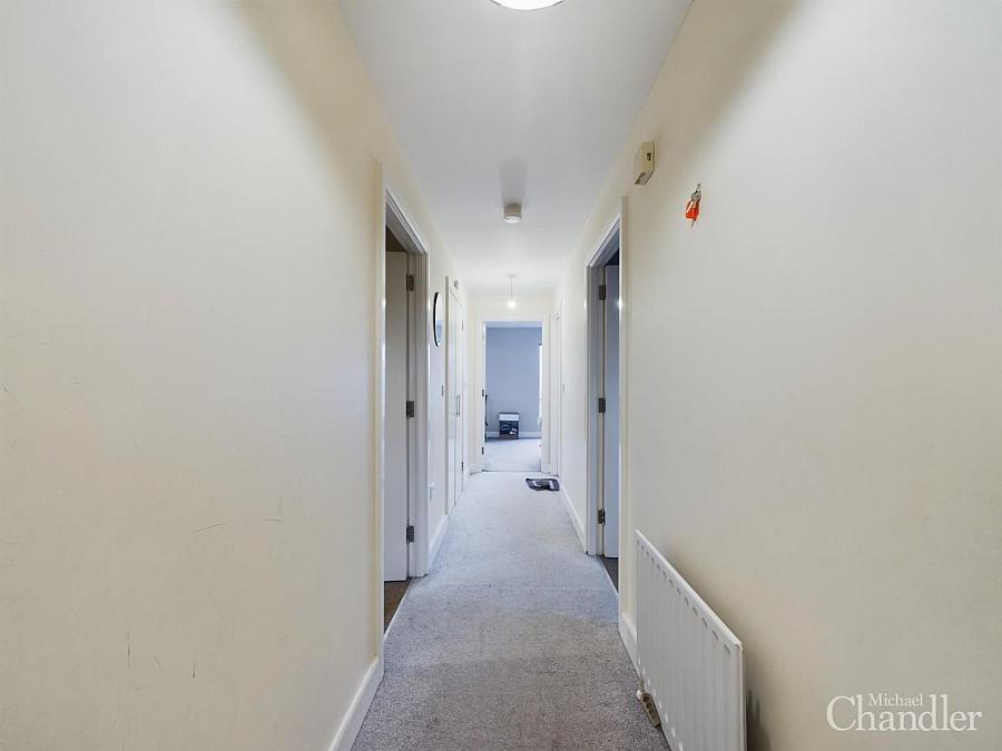 706 College Central, 4 College Avenue