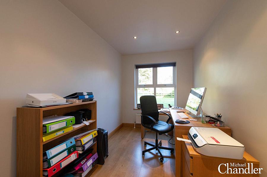 36 Tullyhubbert Road