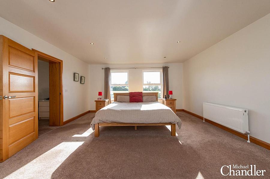 36 Tullyhubbert Road