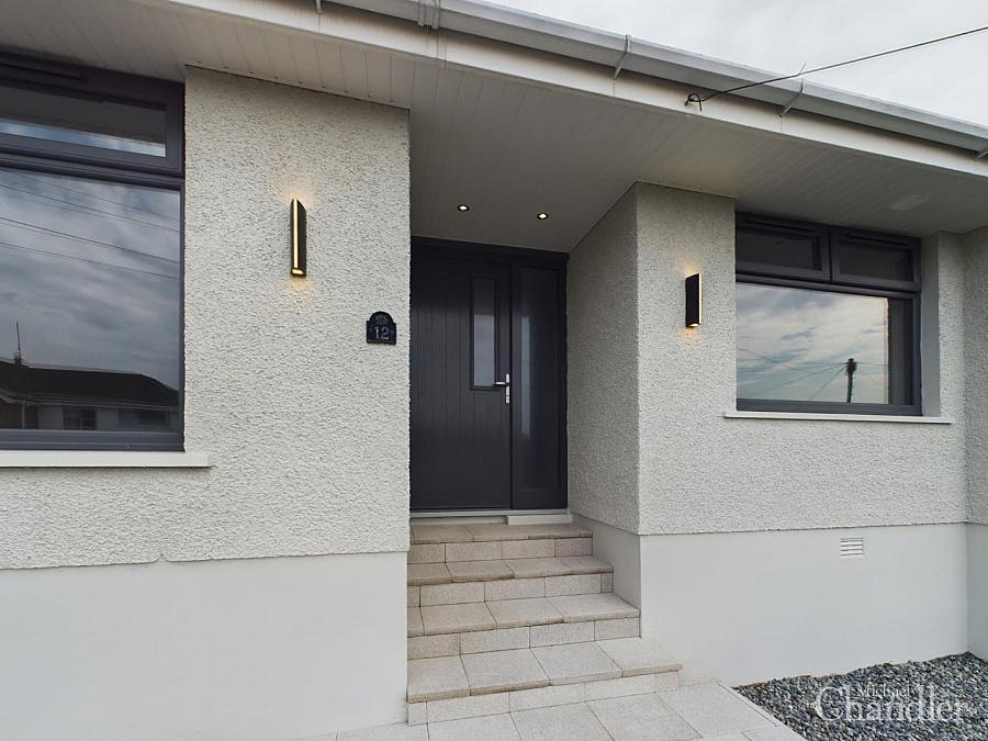 12 Glennor Crescent