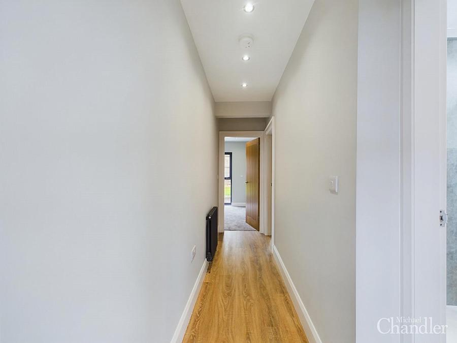 12 Glennor Crescent