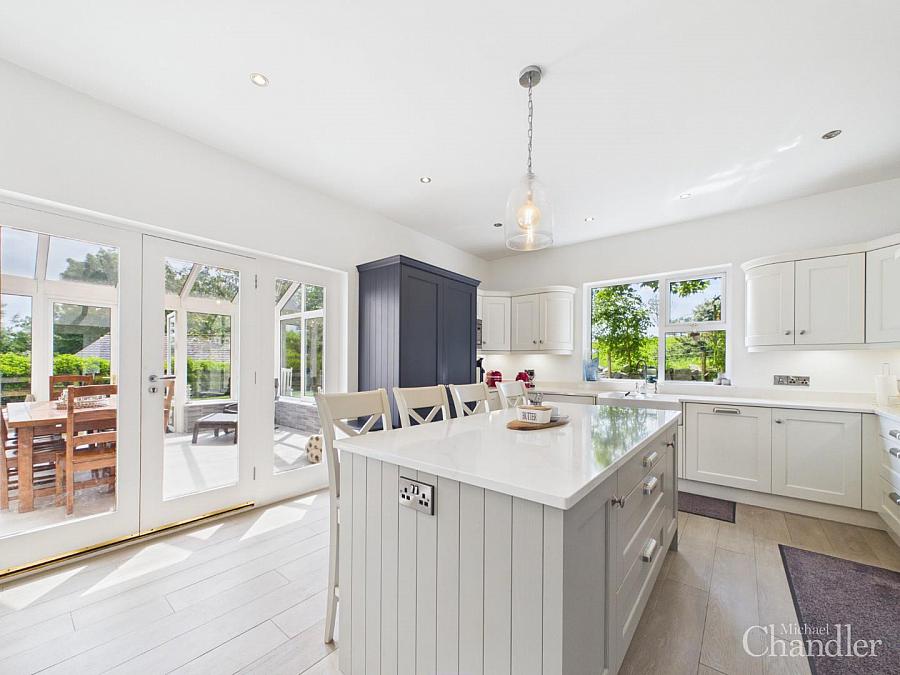 64 Lisburn Road