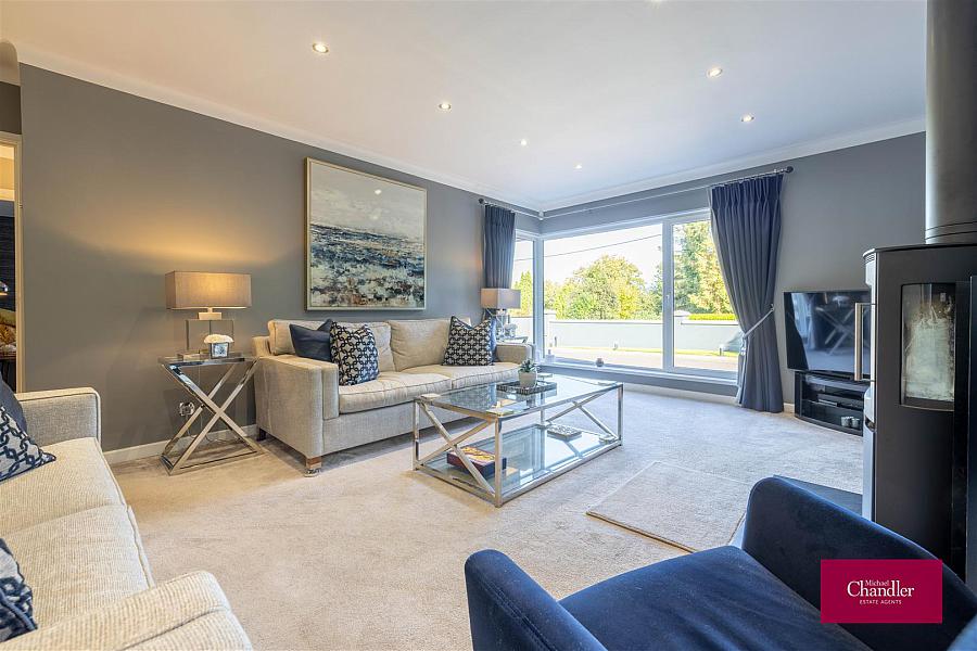 6 Glen Road