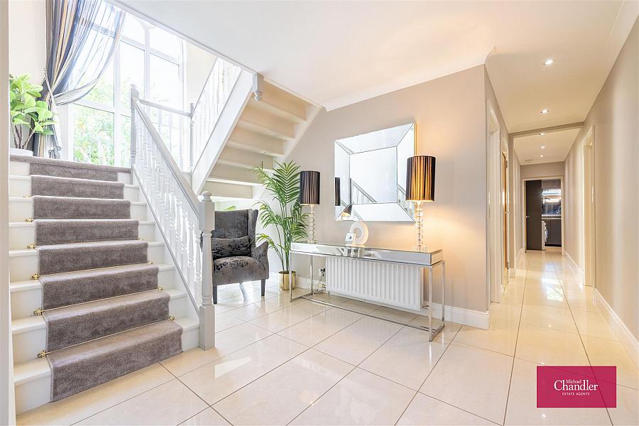 6 Glen Road