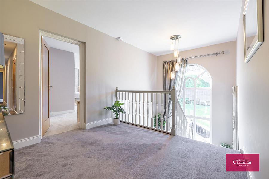 6 Glen Road