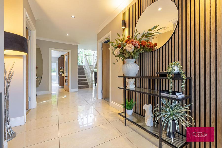 6 Glen Road