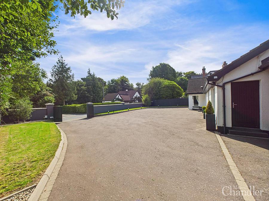 6 Glen Road
