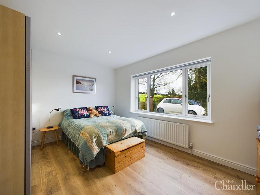 82A Manse Road 82A Manse Road