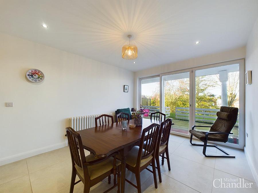 19 Glennor Crescent