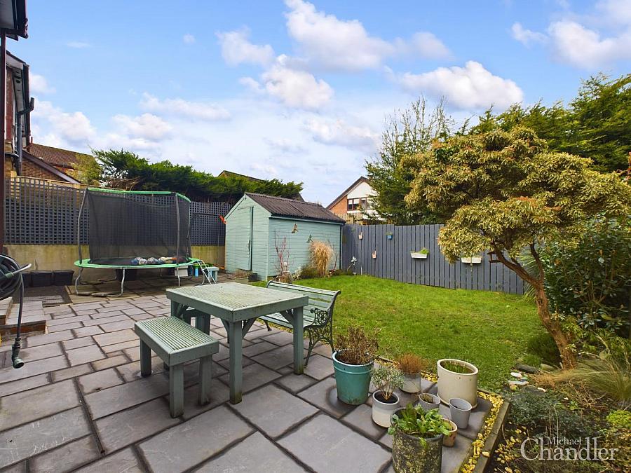 6 Finsbury Drive