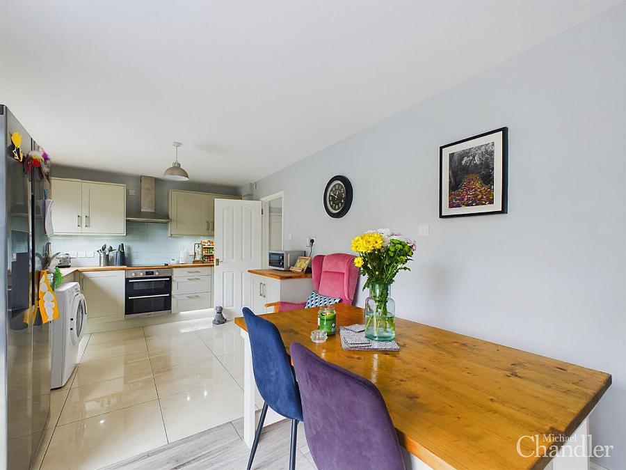 6 Finsbury Drive
