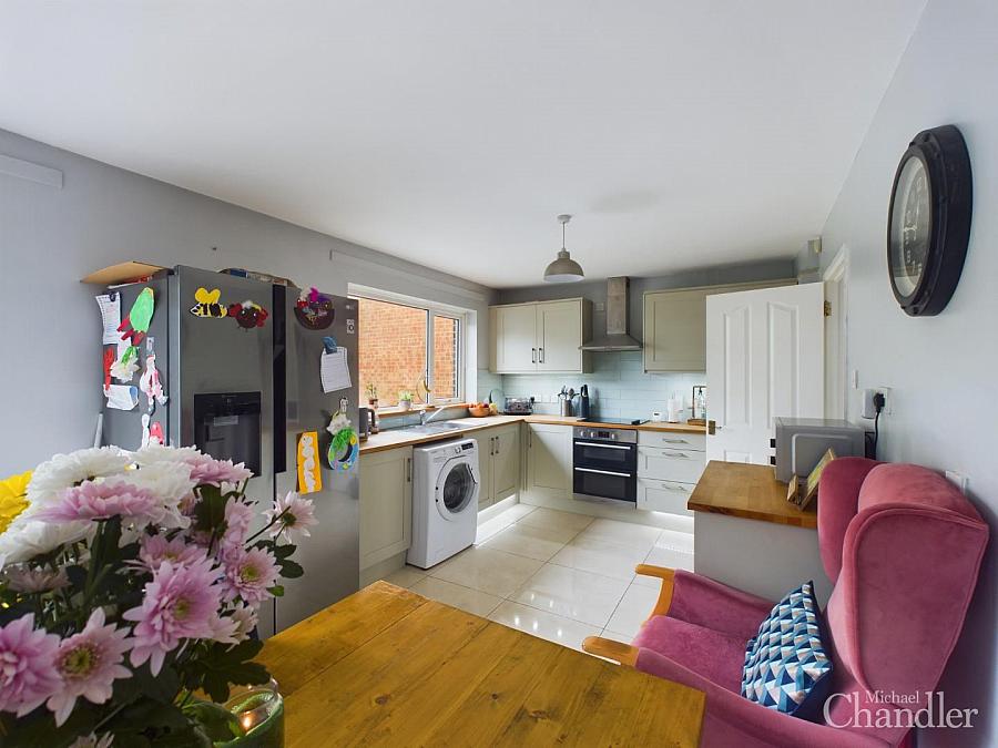 6 Finsbury Drive