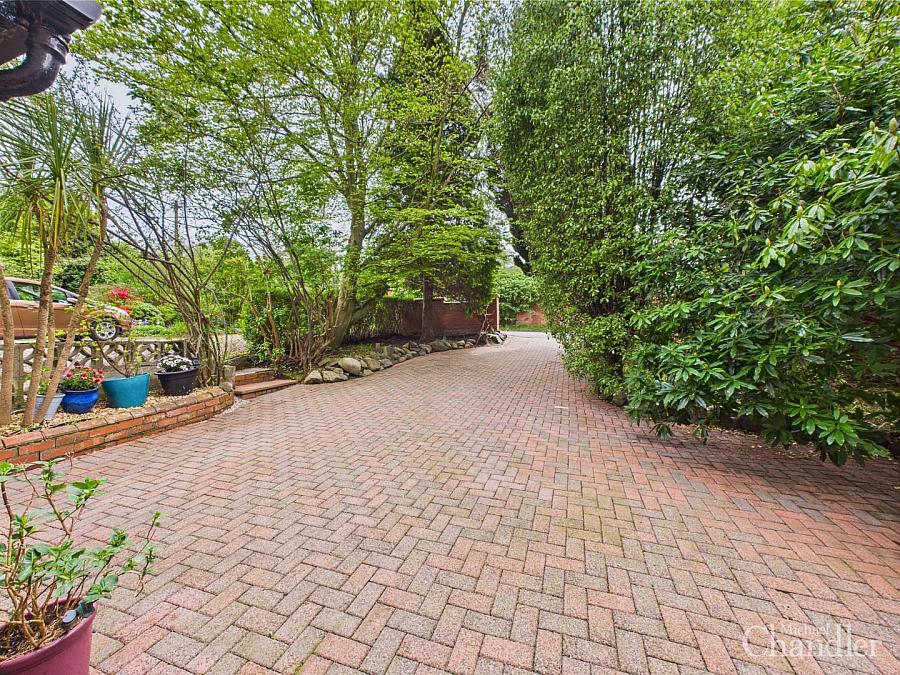 41 Upper Knockbreda Road