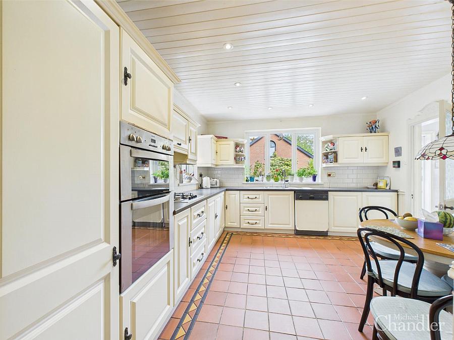 41 Upper Knockbreda Road