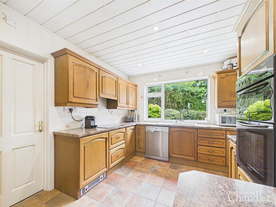 5 Whinney Heights