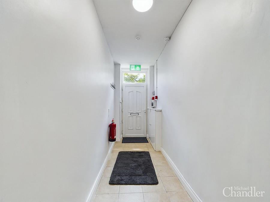 Flat 2 90 University Avenue