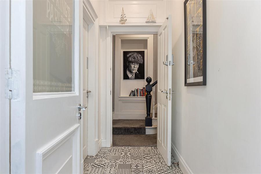 Cafe, Airbnb & Business Opportunity Kings Road