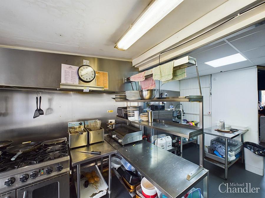 Cafe, Airbnb & Business Opportunity Kings Road