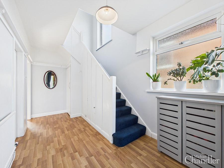 49 Newton Park