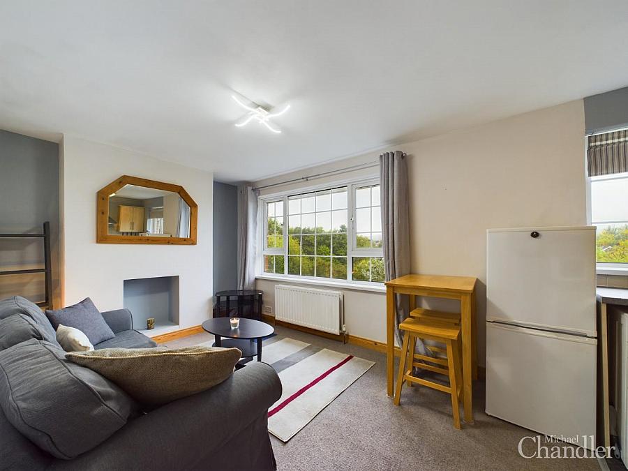 16a Hanwood Drive