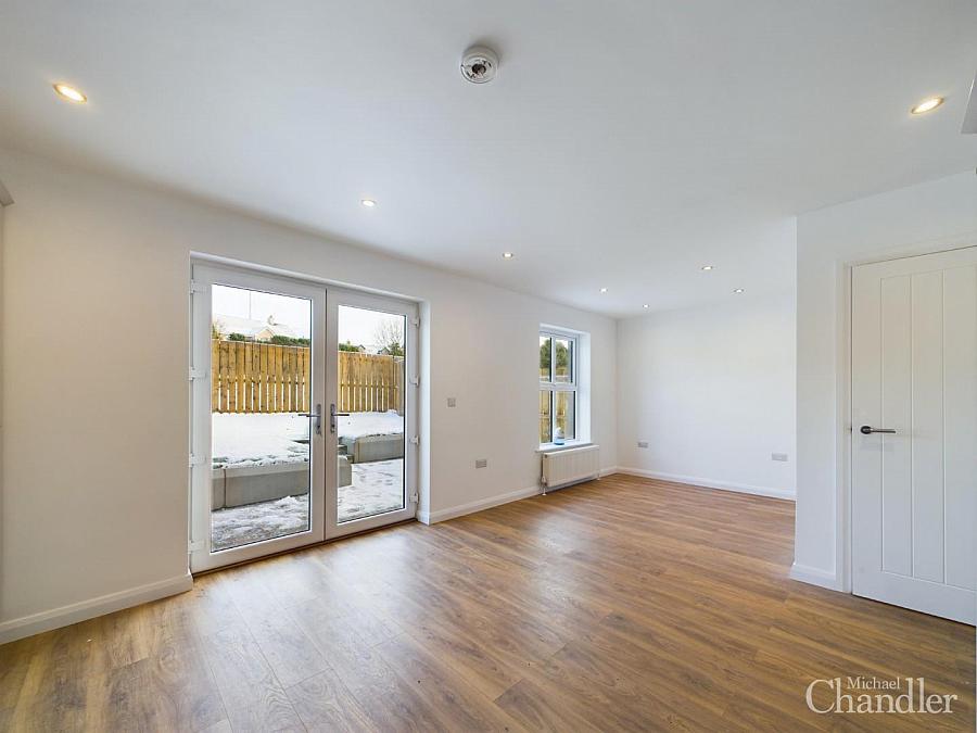 14 The Cottages Upper Springfield Road