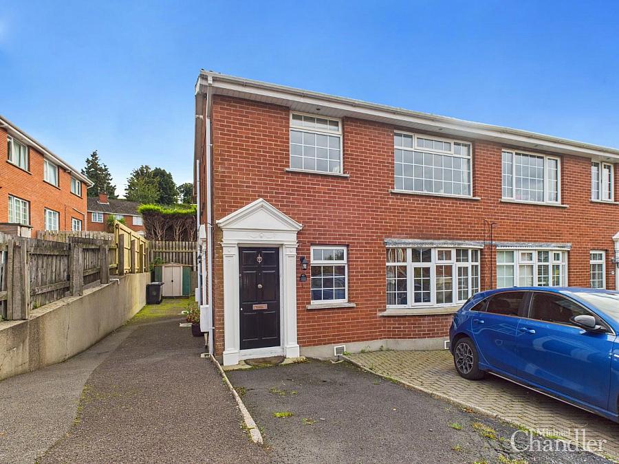 21B Dundonald Heights