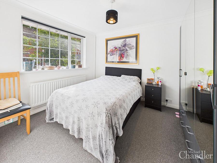 21B Dundonald Heights