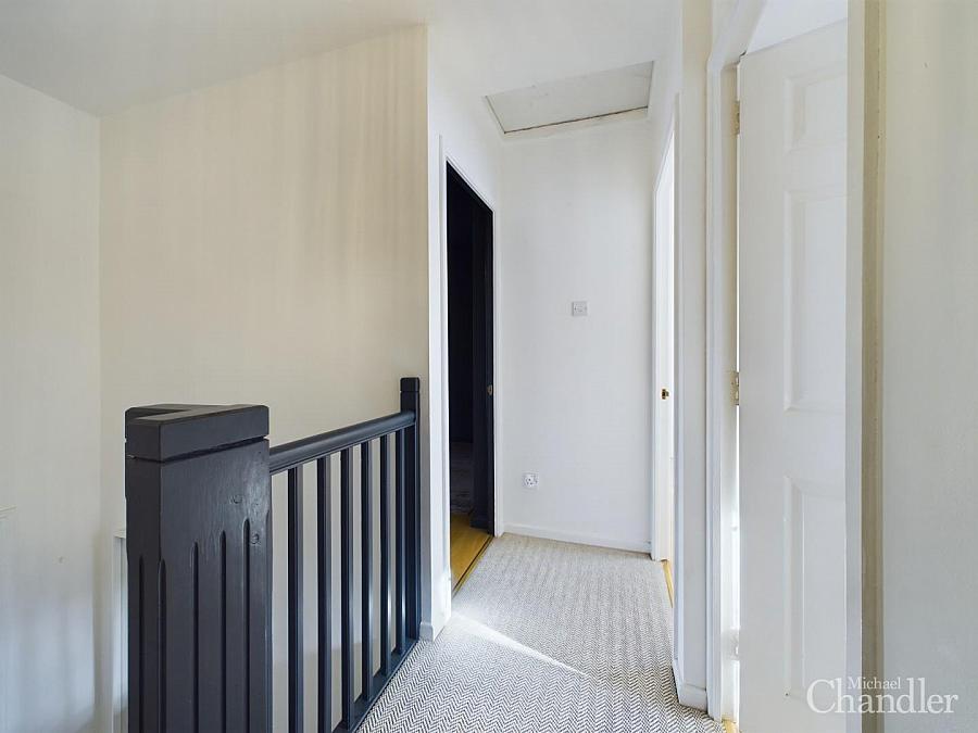 6 Balmoral Mews
