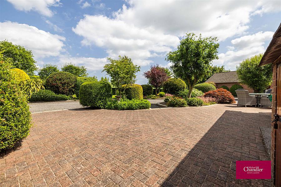 41 Lisleen Road South