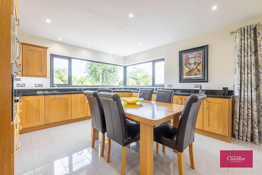 41 Lisleen Road South