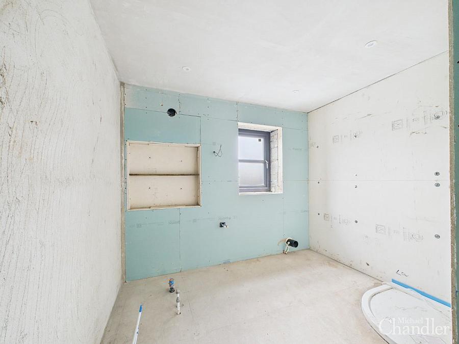 38a The Brae