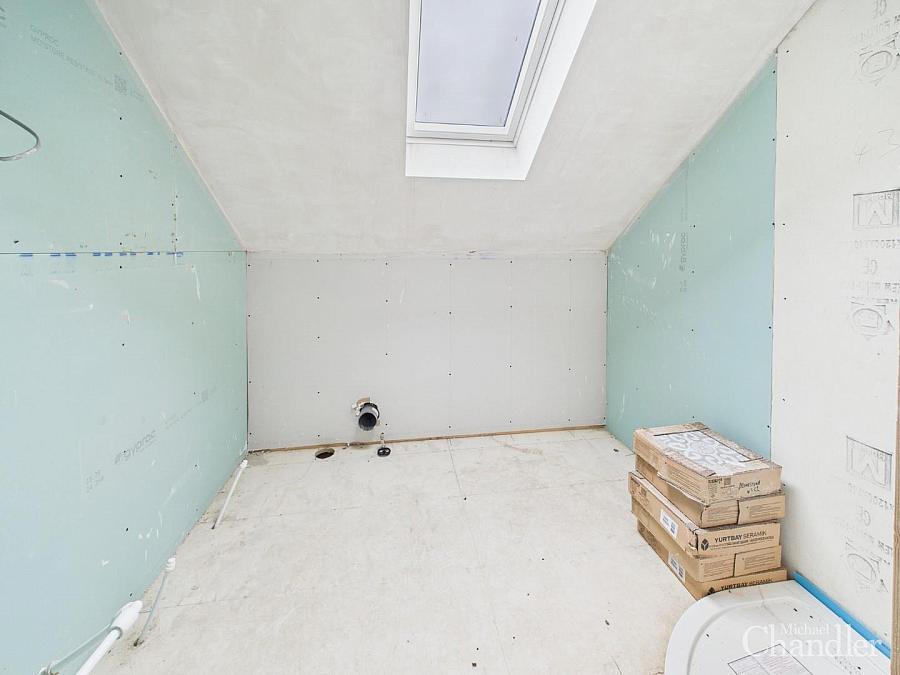 38a The Brae
