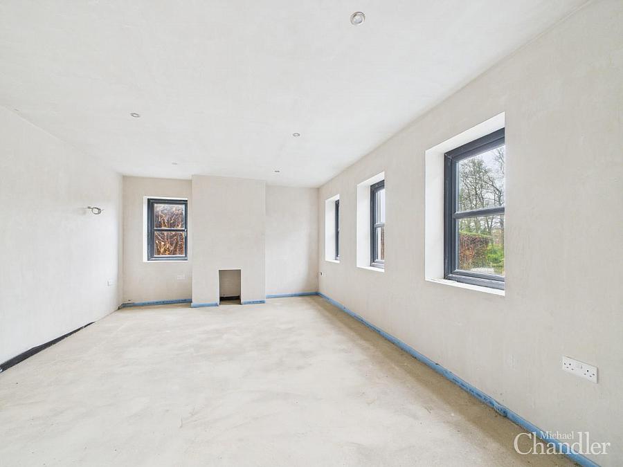 38a The Brae