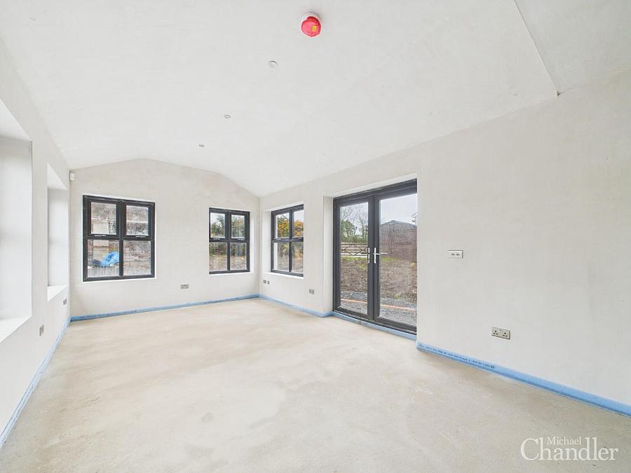 38a The Brae