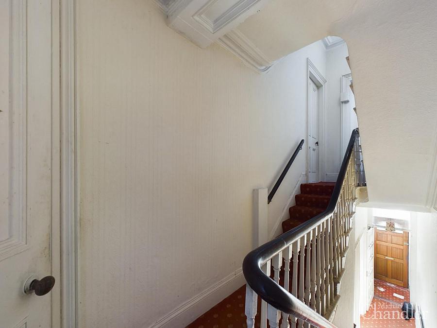 21 Agincourt Avenue