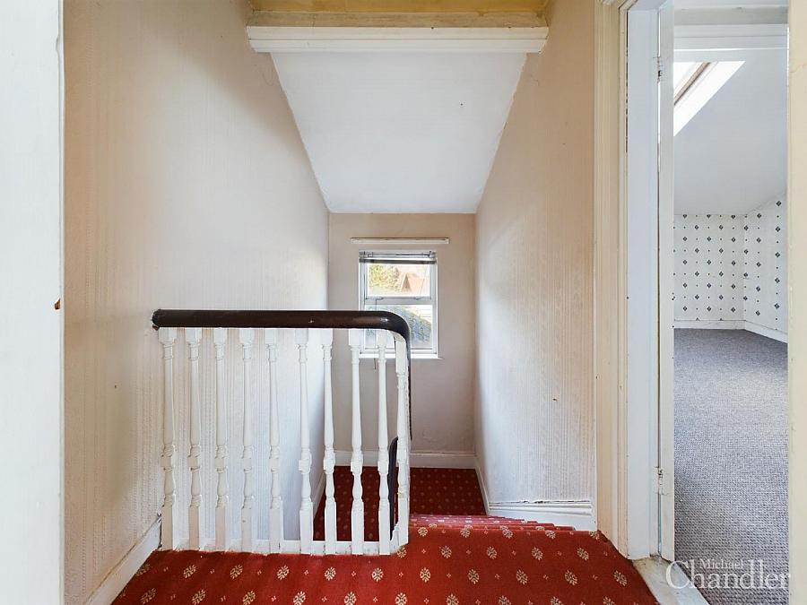 21 Agincourt Avenue