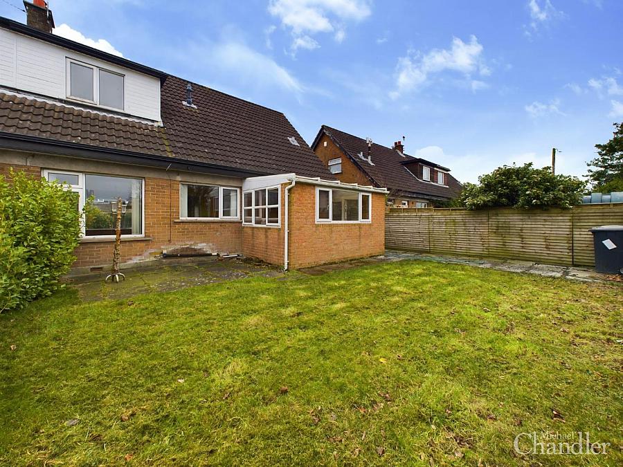6 Ashley Park