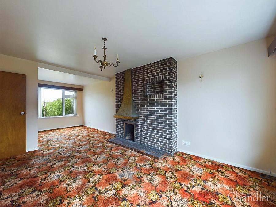 6 Ashley Park