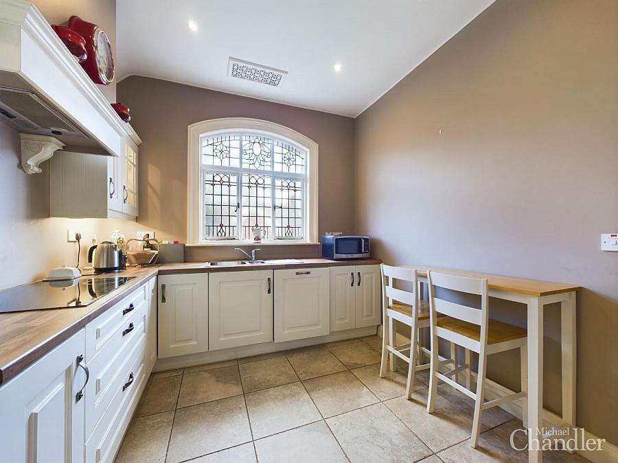 Apt 3 Moyallon Gardens 25 Annadale Avenue