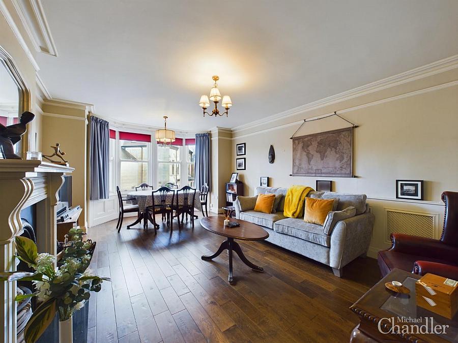 Apt 3 Moyallon Gardens 25 Annadale Avenue